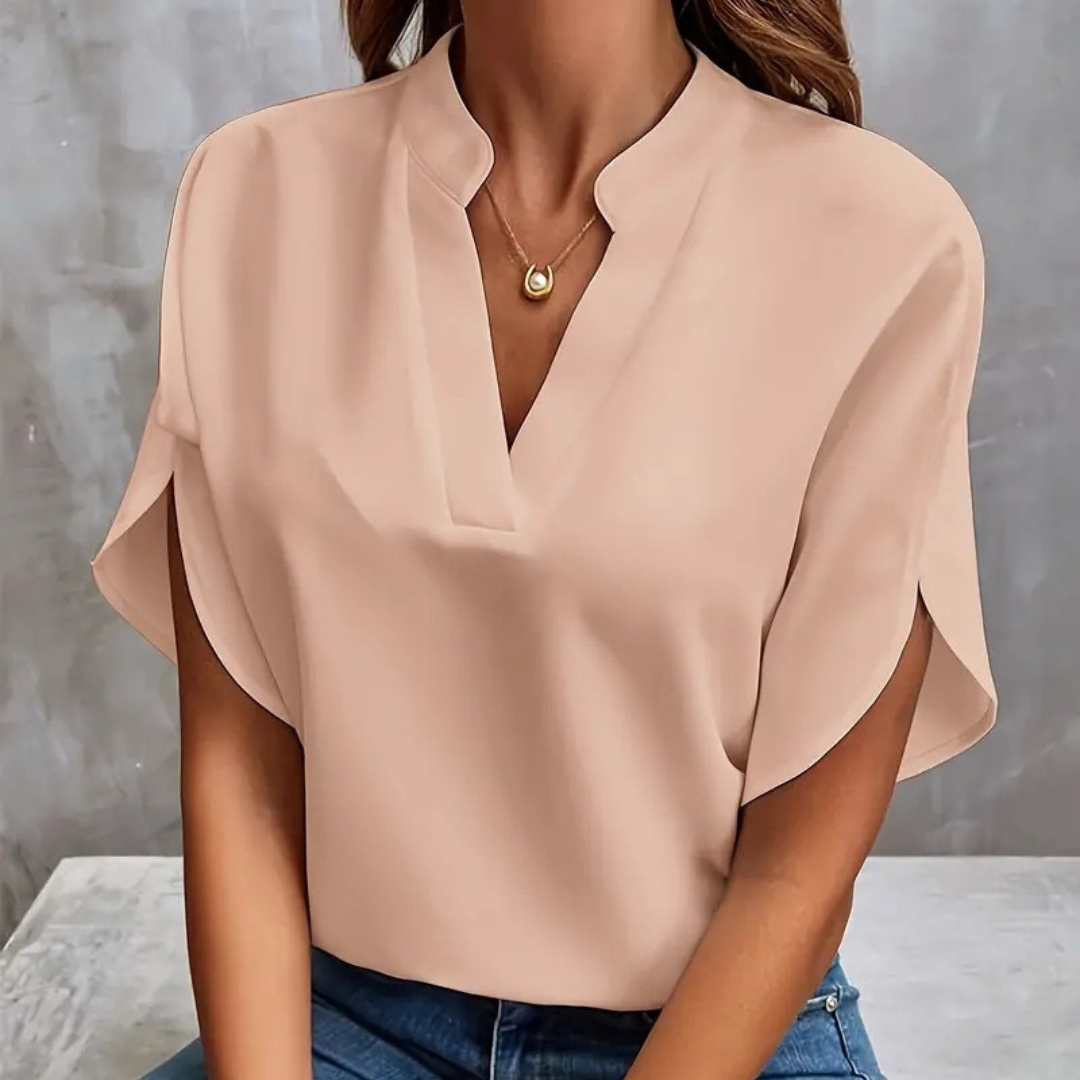 Jelena - Elegantna bluza s profinjenim ovratnikom