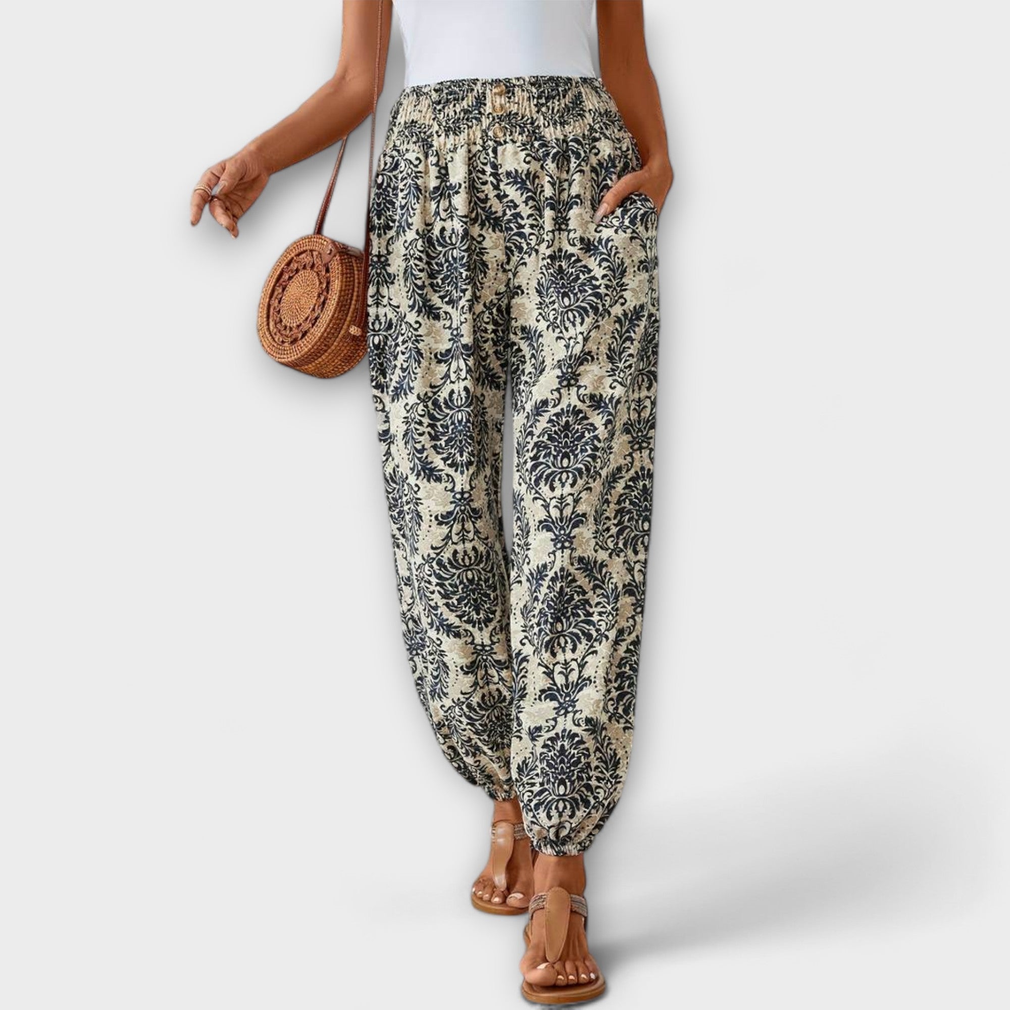 Pantalone s Etnografskim Uzorkom