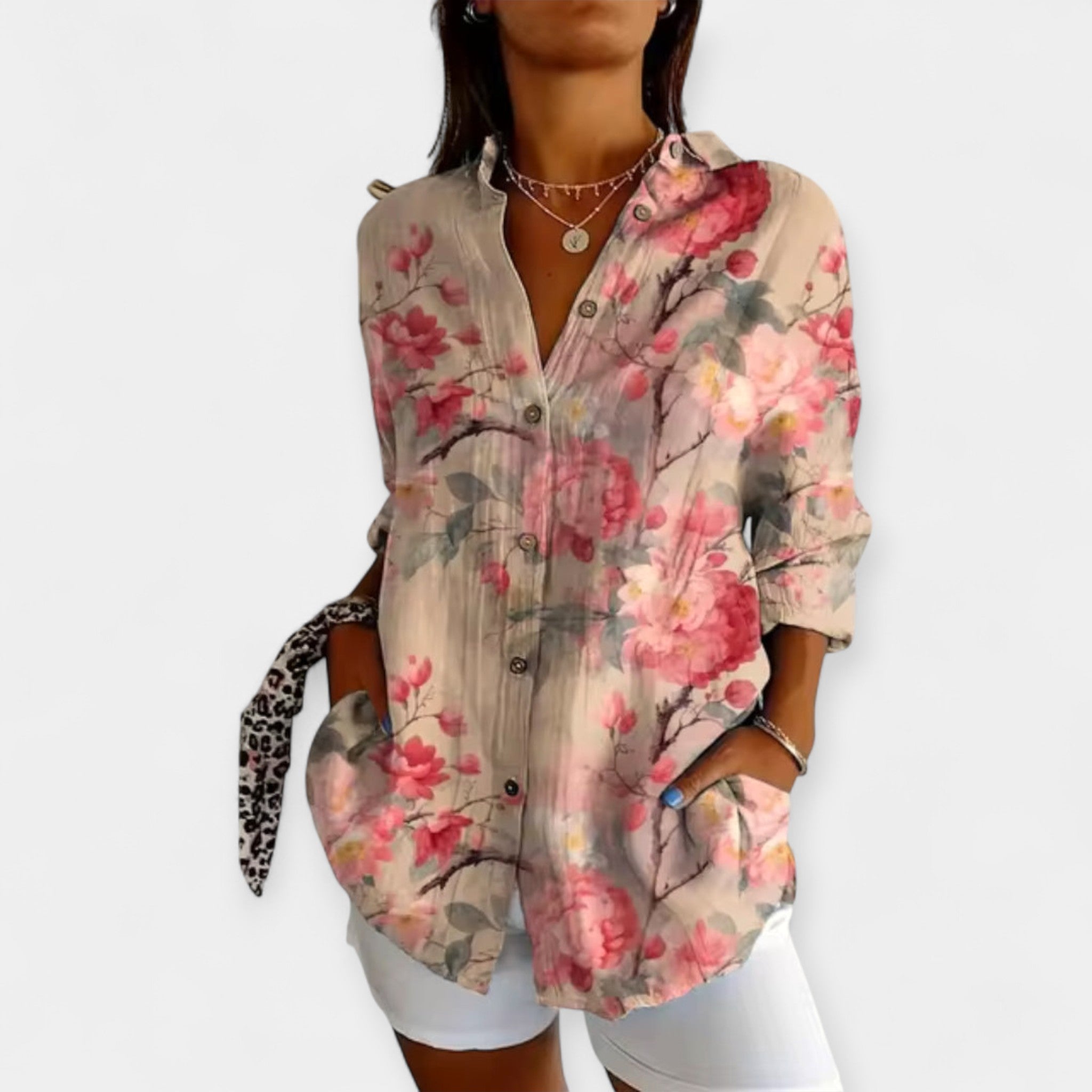 Bluza s Gumbima i Cvetnim Uzorkom