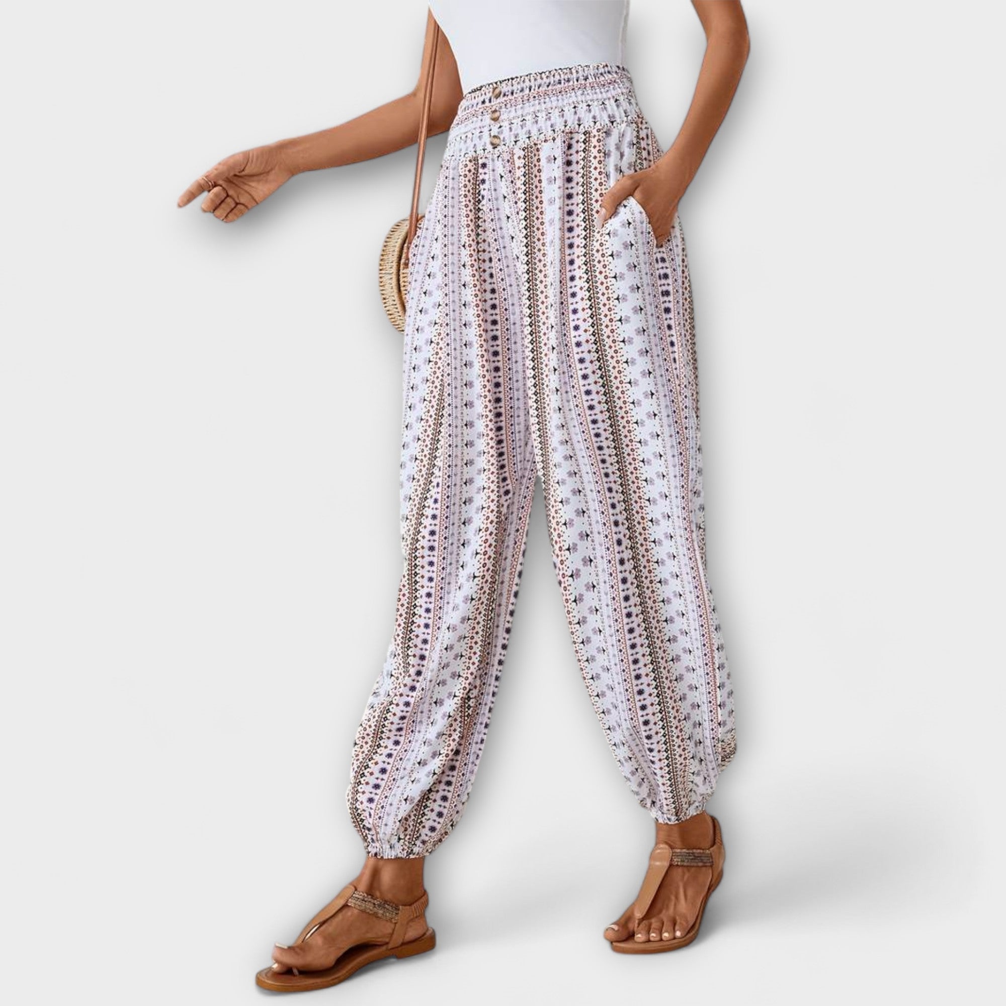 Pantalone s Etnografskim Uzorkom