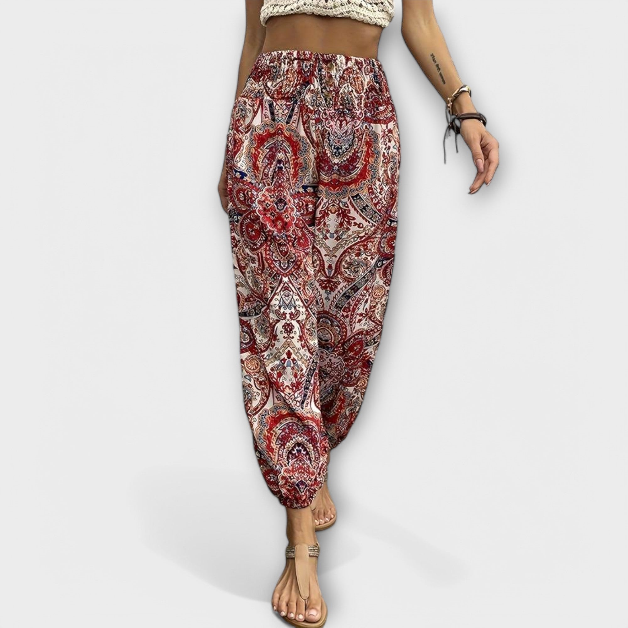 Pantalone s Etnografskim Uzorkom