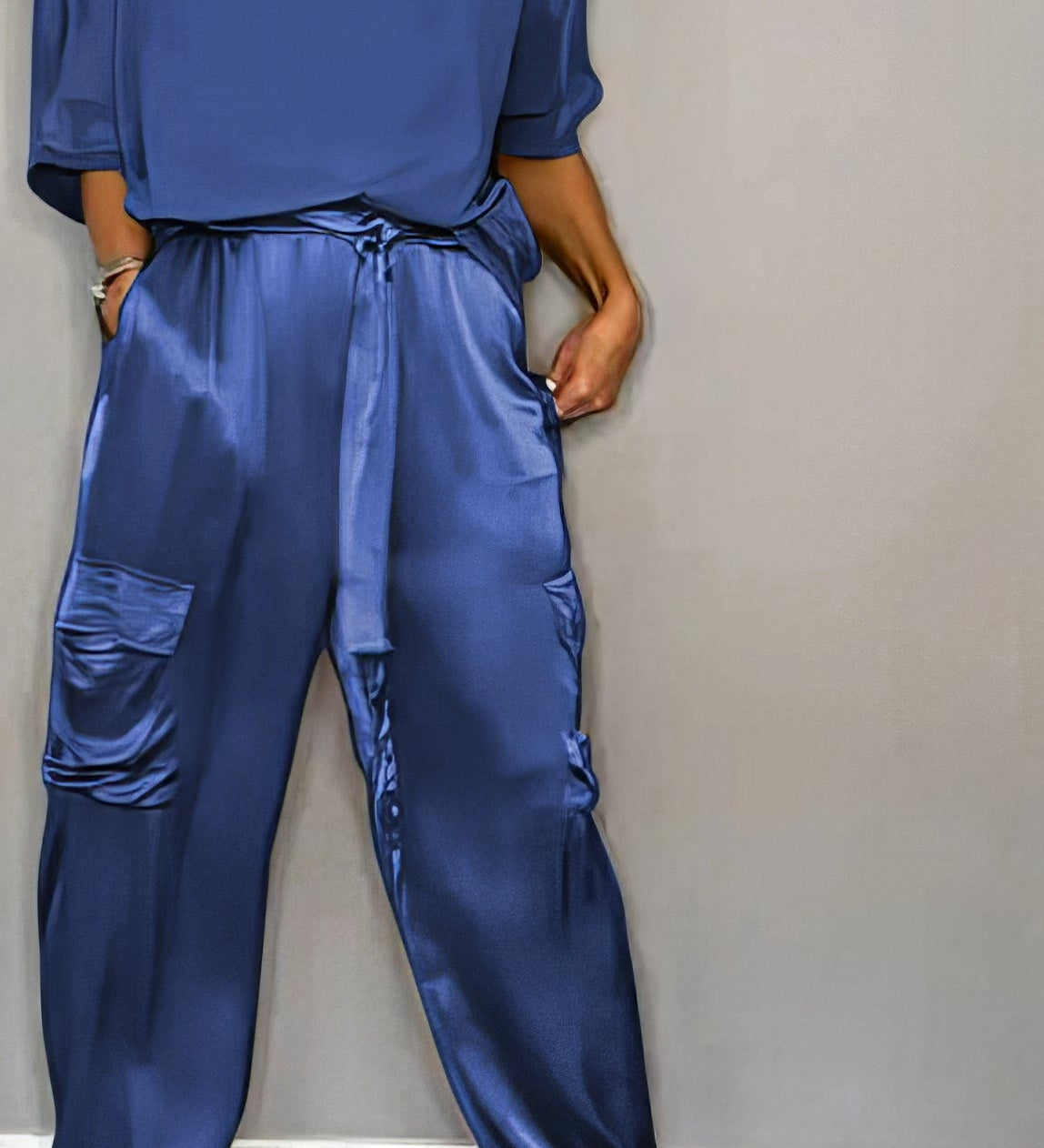 Živana | Kompletna majica od dva dela i cargo pantalone Chic