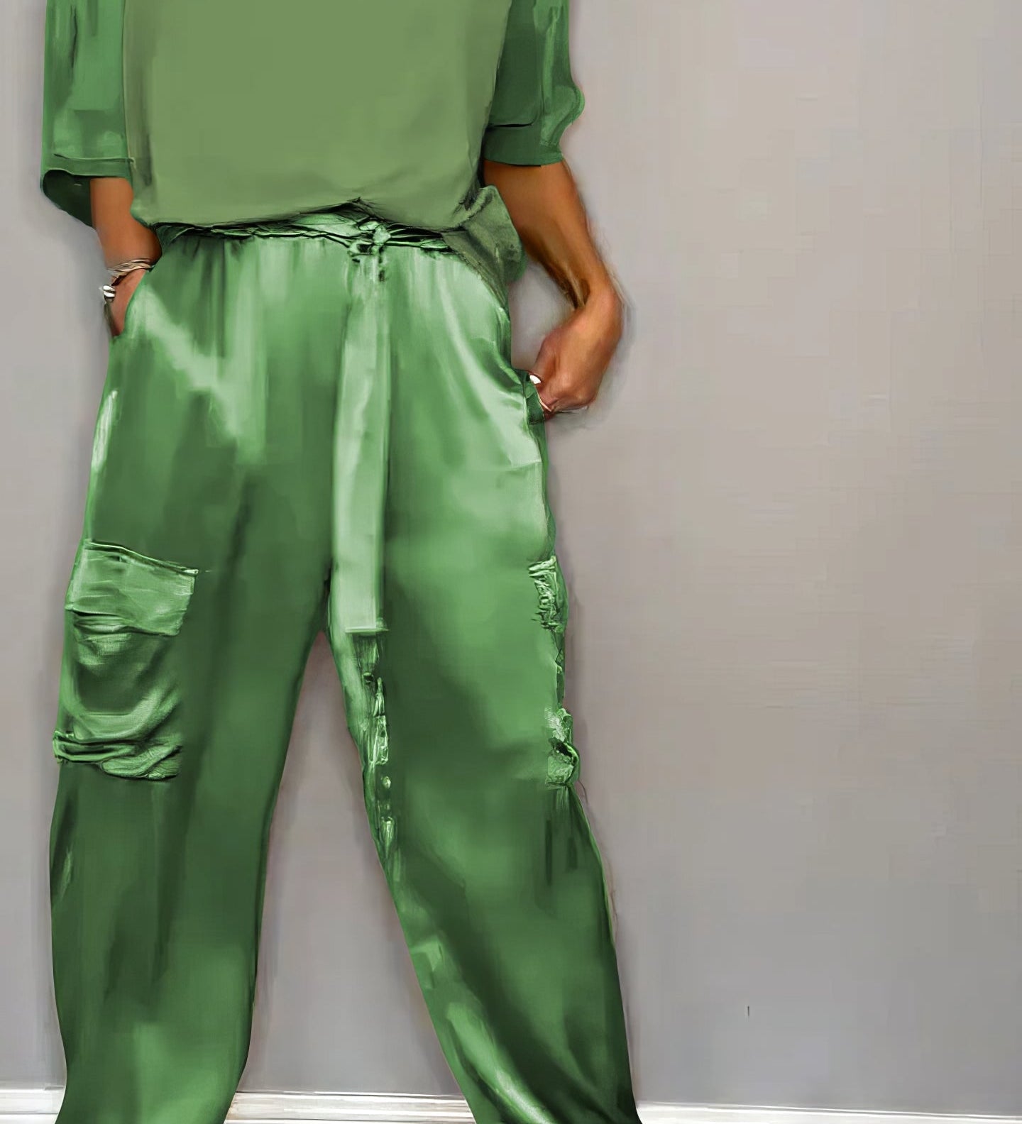 Živana | Kompletna majica od dva dela i cargo pantalone Chic